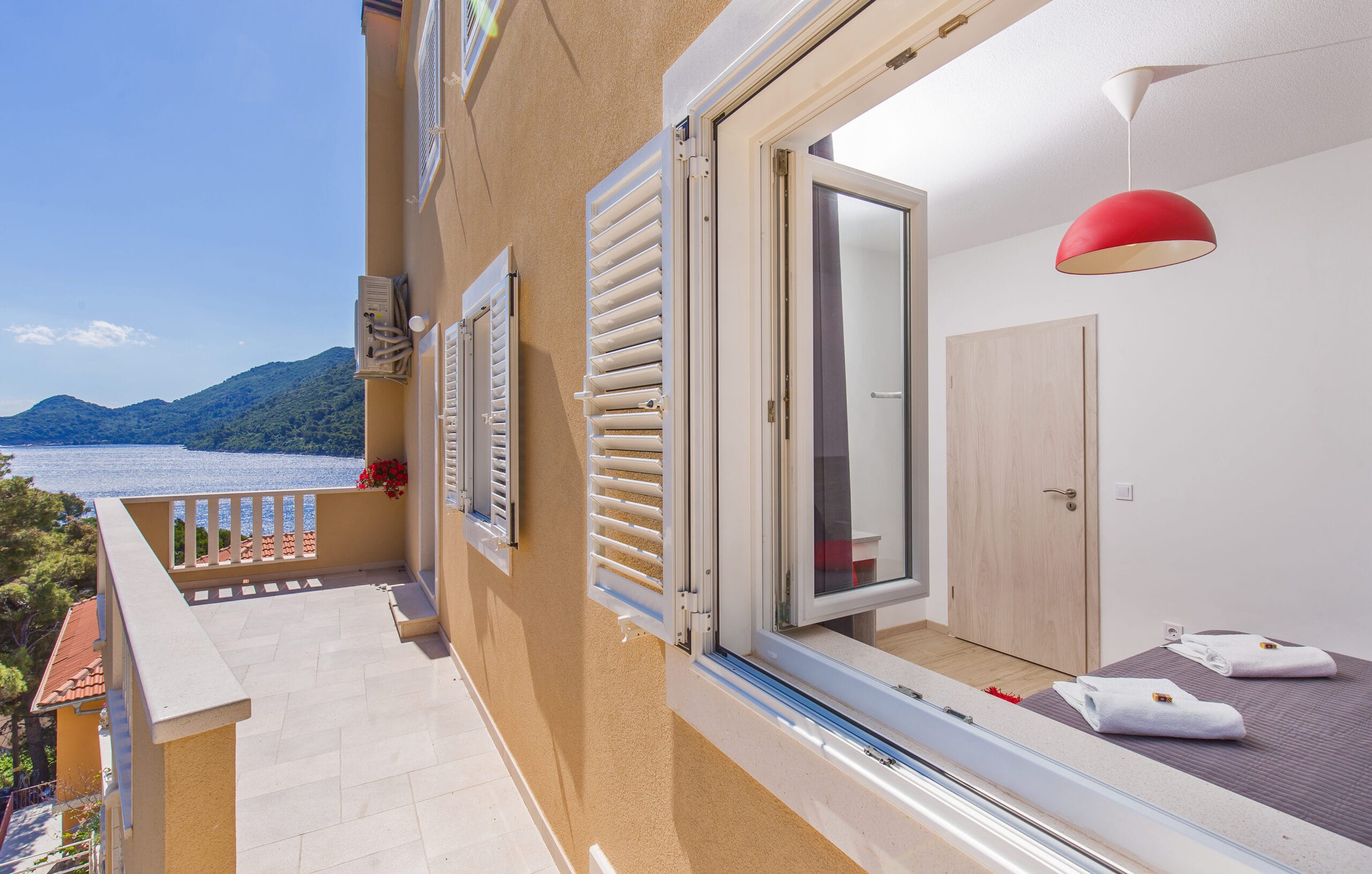 Apartment more mljet: ...